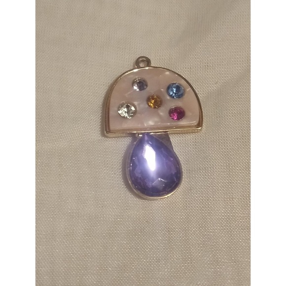 Vintage Besty johnson Mushroom Pendant - Picture 5 of 5